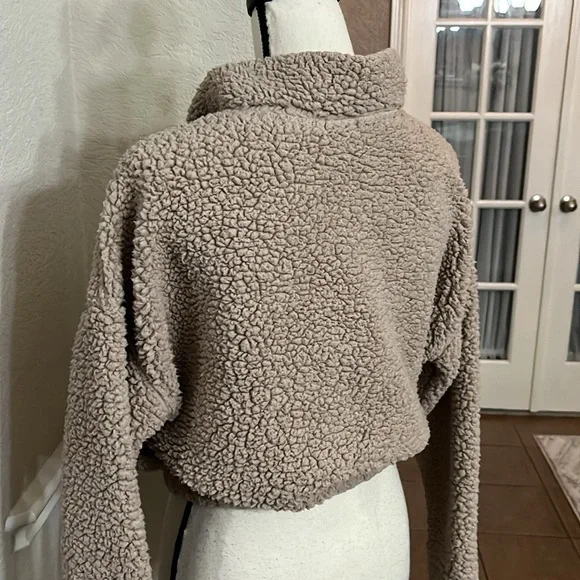 Rue21 teddy bear serpa crop jacket Size M - Picture 10 of 17